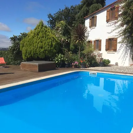 펜션 Casal Dos Melros